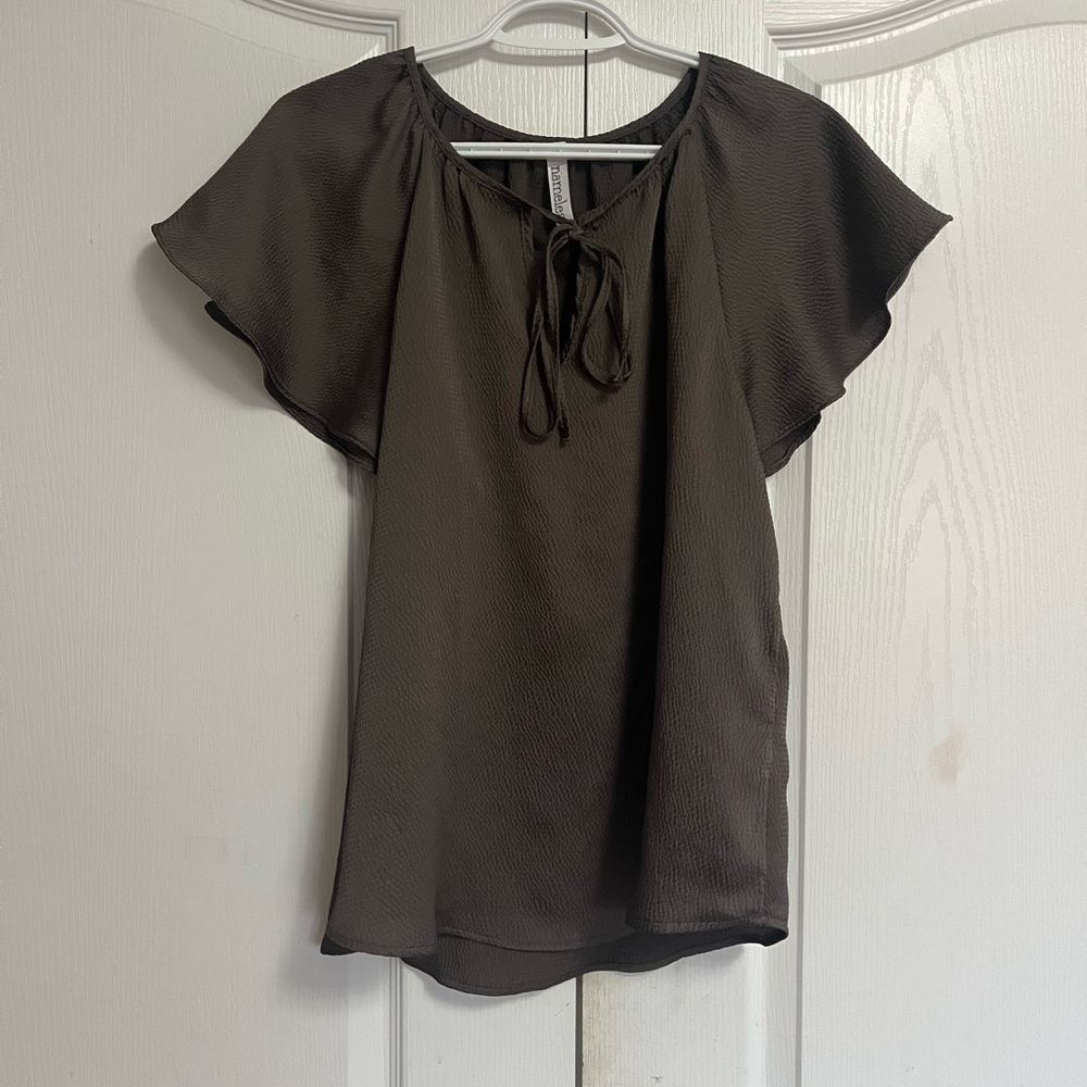 M Boutique Olive green/Brown Flowy Top with Keyhole Tie Front